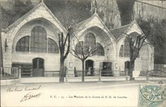 VINTAGE POSTCARD Heavy swimming pools of the ND cave of Doors