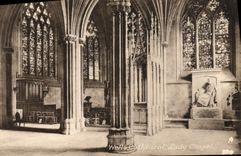 VINTAGE POSTCARD Wells Cathedral Chapel Lady