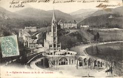 VINTAGE POSTCARD Heavy Church Of the ND Rosary of Doors