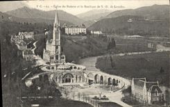 VINTAGE POSTCARD Church of the Rosary and the Basilica of NR D of Doors