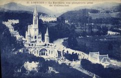 VINTAGE POSTCARD Heavy the view from above Basilica taken strong castle