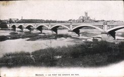 POSTAL Nevers de la VENDIMIA el puente del ferrocarril