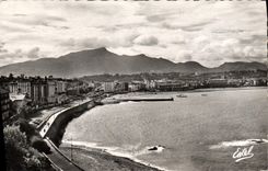 MODERN CARD Holy Jean de Luz the Beach and the Casino