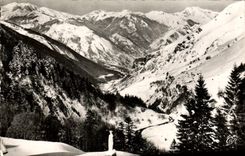 CPM Gourette en hiver Vue vers la Vallee 