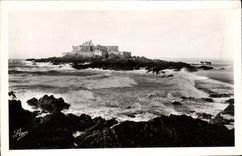 CPM Saint Malo Maree montante Le Fort National 