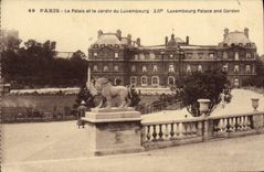 CPA Paris Le Palais et le Jardin du Luxembourg Lion