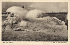 POSTAL Dieppe de la VENDIMIA el embarcadero un día de faro de la tormenta