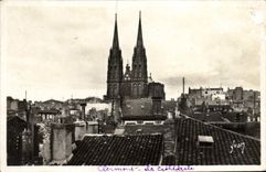 Opinión de Clermont-Ferrand de la POSTAL de la VENDIMIA sobre su catedral