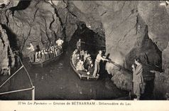 VINTAGE POSTCARD Caves De Betharram Unloading dock Of the Lake