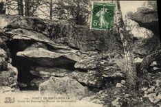 VINTAGE POSTCARD Drill De Fontainebleau Cave of the young ladies Rock of the young ladies