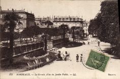 VINTAGE POSTCARD Bordeaux the Large Alley of the Public garden