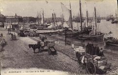 VINTAGE POSTCARD Bordeaux a Corner of the Roads Boats