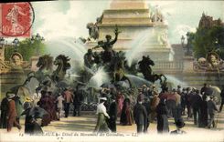 CPA Bordeaux Detail du Monument des Girondins