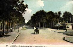 VINTAGE POSTCARD Amiens the Boulevard of the Email
