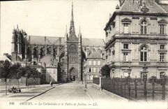 CPA Amiens La Cathedrale et le Palais de Justice 