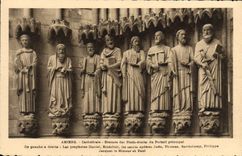 VINTAGE POSTCARD Amiens Cathedral Statues of the Right feet of the principal gate