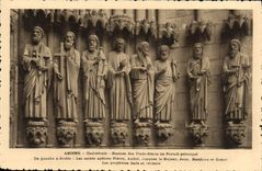 CPA Amiens Cathedrale Statues des Pieds droits du portail principal
