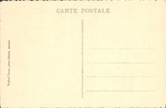 VINTAGE POSTCARD Amiens Cathedral the Frontage