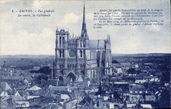 CPA Amiens Vue Generale Au Centre la Cathedrale 