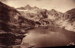 CPA Les Pyrenees Le lac d'Artouste 