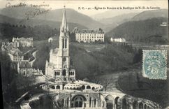 VINTAGE POSTCARD Church Of the Rosary And the ND Basilica of Doors