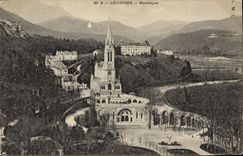 VINTAGE POSTCARD Heavy Basilica