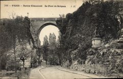 VINTAGE POSTCARD Paris Chamumont Hillocks the Brick Bridge