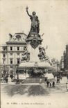 CPA Paris La Statue de la Republique Lion