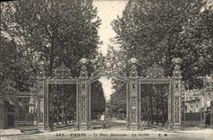 CPA Paris Le Parc Monceau La grille