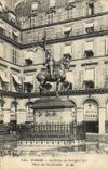 CPA Paris La Statue de Jeanne d Arc Place des Pyramides Hotel REgina 