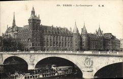 CPA Paris La Conciergerie Bateau Peniche 