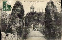 CPA Paris Buttes Chaumont Le pont suspendu