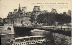 CPA Paris Pont d'Arcole et L'Hotel de Ville Bateau Peniche