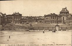 VINTAGE POSTCARD Palate Of Versailles the Grid of Honor