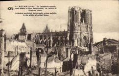 CPA Reims La Cathedrale Militaria