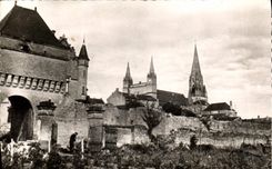 CPM Le Puy Notre Dame Restes des remparts Sanctuaire marital Relique dite Ceinture de la Vierge Pelerinage 