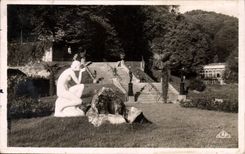 CPM Bagneres de Bigorre Rond point des Thermes La Jouvence Les escaliers et au fond a droite le Belvedere 