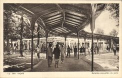 CPA Vichy Galeries Couvertes du Parc 