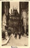 CPA Rouen la Ville Musee La grosse horloge et la rue de la Grosse Horloge