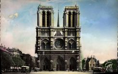 CPM Merveilles Cathedrale Notre Dame Et Le Parvis Paris