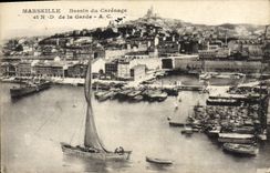 CPA Marseille Bassin Du Carenage et Nd de la Garde Bateaux 
