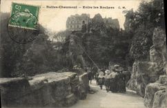 CPA Paris Buttes Chaumont Entre Les Rochers