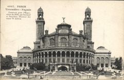 VINTAGE POSTCARD Paris Trocadero Frontage