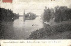 CPA Paris Le Bois de Boulogne Vue prise entre les deux lacs