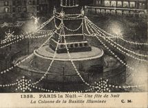 CPA Paris La Nuit Une Fete de Nuit la colonne de la Bastille illuminee