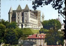 MODERN CARD Pau the Castle