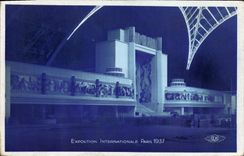 VINTAGE POSTCARD Paris International exhibition 1937