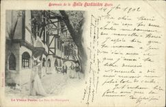 CPA Paris le vieux Paris La rue du rempart 