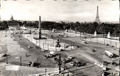 CPM Paris Place de la Concorde Tour Eiffel