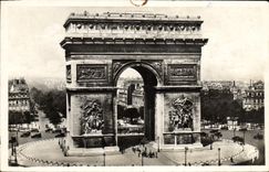CPM Paris La Place de L'Etoile L'Arc de Triomphe